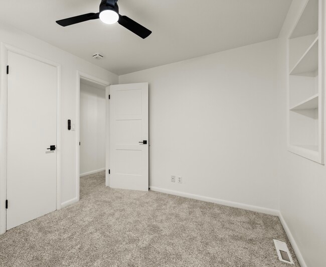 Building Photo - 4057 N Adams St