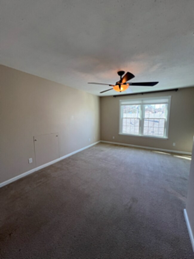 Building Photo - 10517 St Matthew Ln