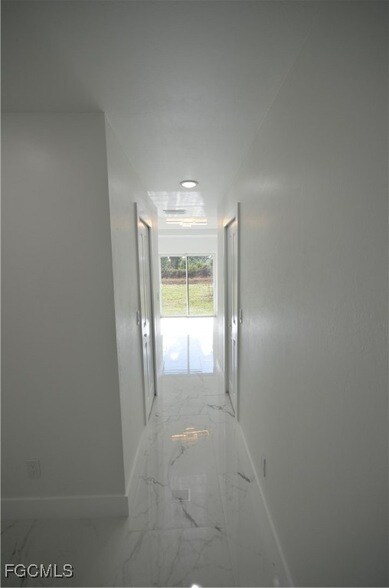 Building Photo - 1132 Edelweiss St E