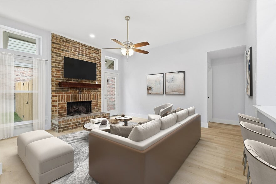 [virtually staged] - 4813 Via Ventura