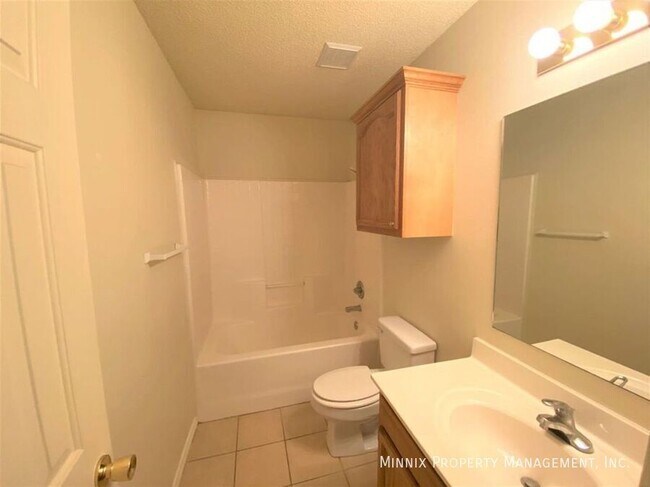 Building Photo - 10604 Boston Ave