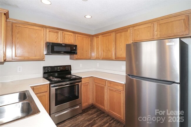 Building Photo - 771 Rebecca Jane Dr