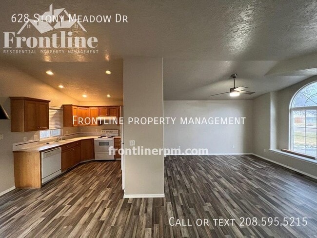 Building Photo - 628 Stony Meadow Dr