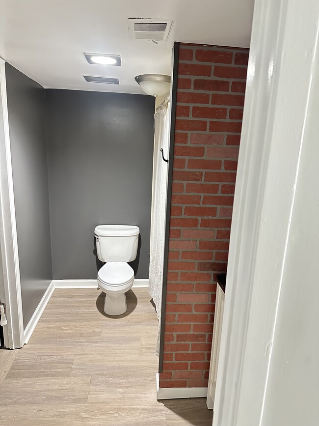 Building Photo - 1471 Cliff Ct