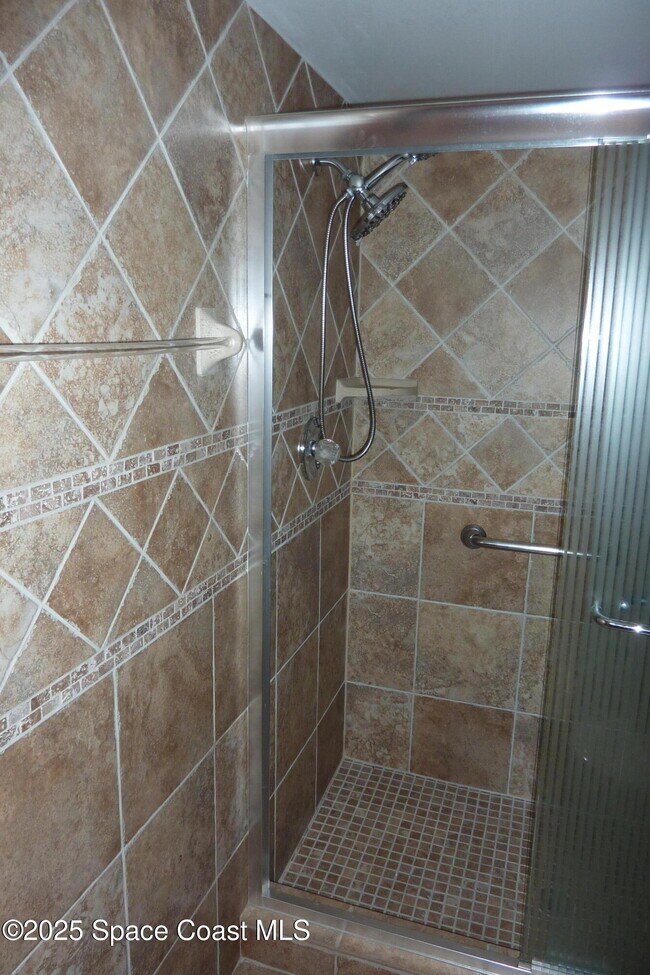 Building Photo - 3165 N Atlantic Ave