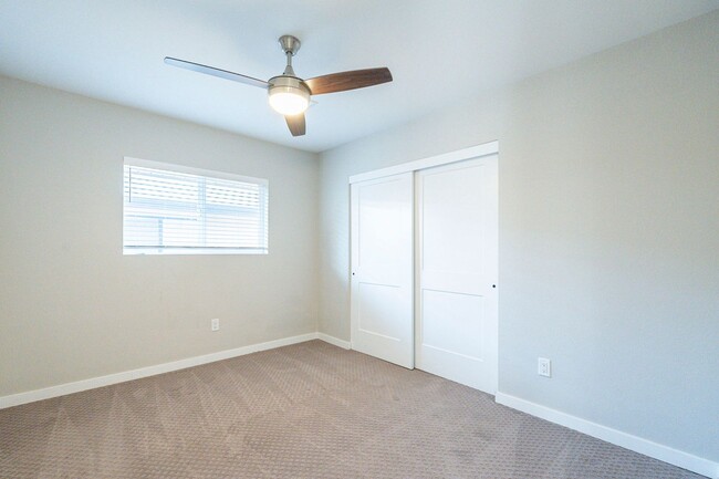 Building Photo - BEAUTIFUL SOUTH SCOTTSDALE - CORNER LOT & ...