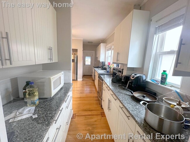 Building Photo - 281 Alewife Brook Pkwy