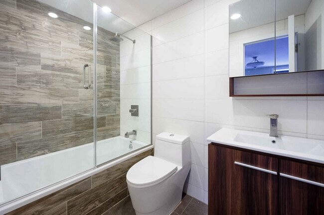 Building Photo - 751 Quincy St