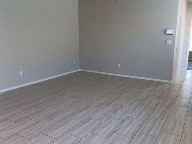 Building Photo - 4 Bedroom - 2 Bathroom , Newly built 2023!