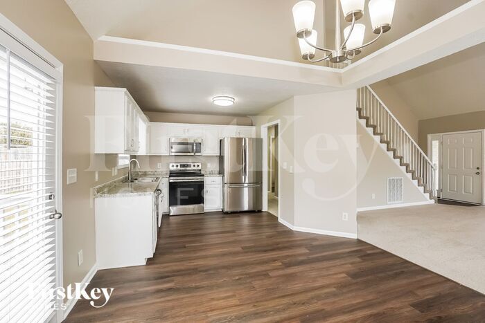 Building Photo - 3508 Clover Hill Dr