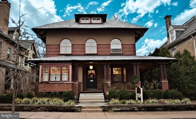 Building Photo - 64 N Hanover St