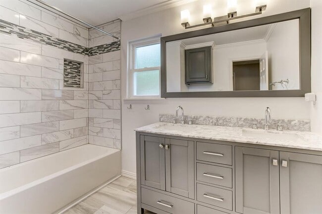 Building Photo - 10806 Wickersham Ln