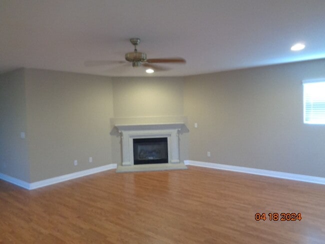 Building Photo - Large West Lancaster 2 Story Built in 2004 with 3638 sq. ft.