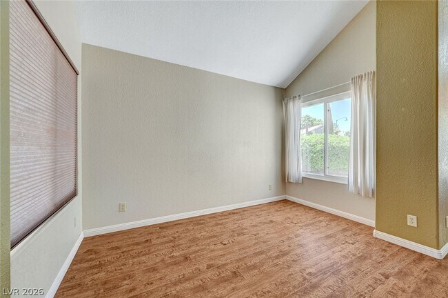 Building Photo - 2733 Brookstone Ct