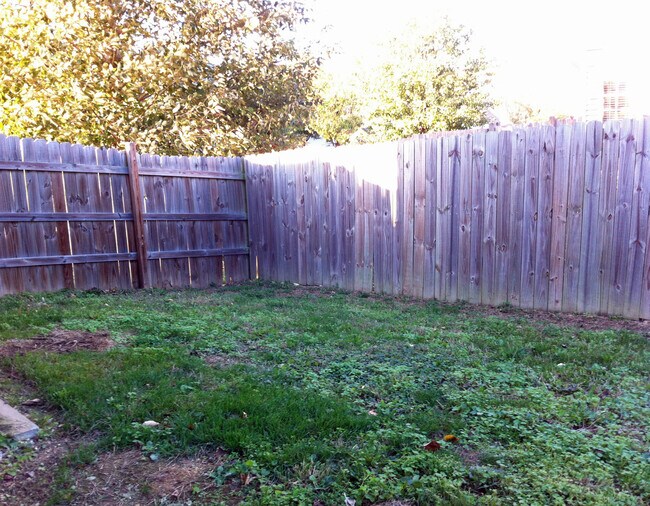 Building Photo - COMING SOON! Lovely, Upscale Home! All Electric, Garage, Fenced Backyard