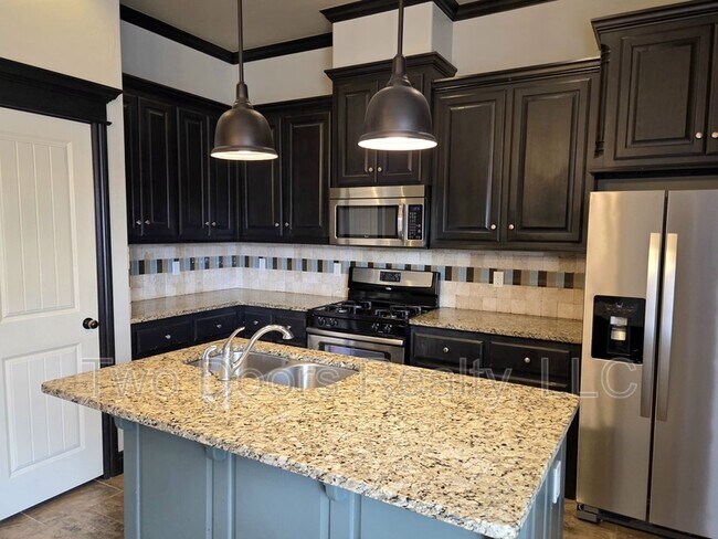 Building Photo - 19217 Grassmere Way