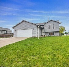 Building Photo - New Property!!