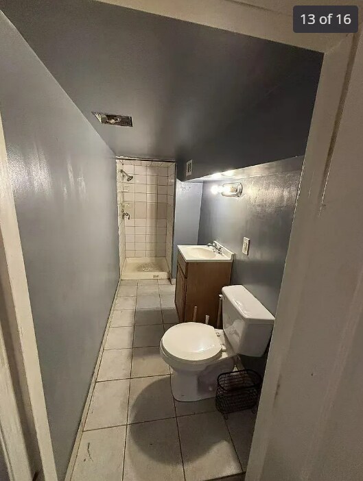 Building Photo - 4 Bedroom 3 Bathroom Home