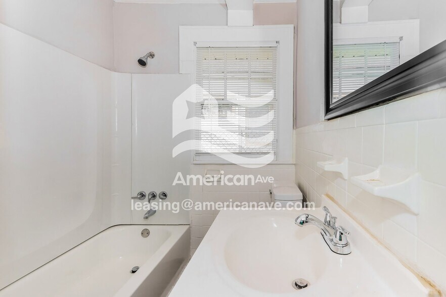 Building Photo - 1916 Beech Ave