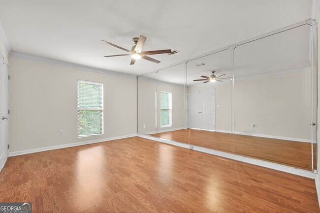 Building Photo - 23203 Plantation Dr NE