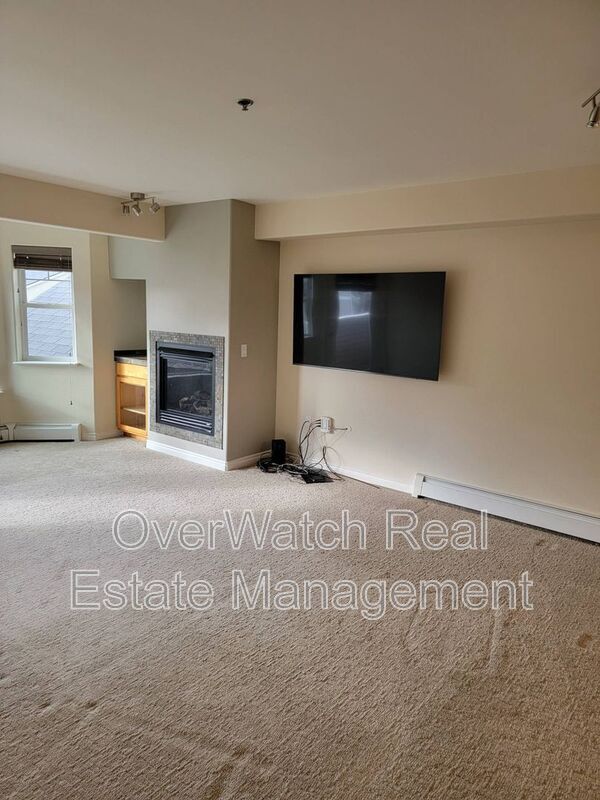 Building Photo - 11351 Discovery View Dr