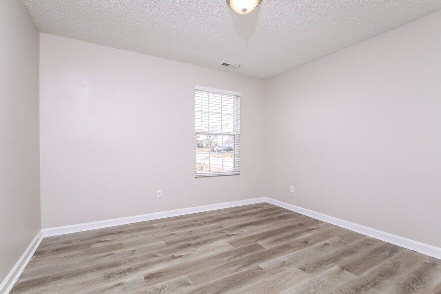 Building Photo - 3004 Ranburne Dr