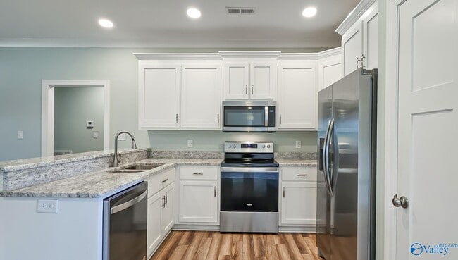 Building Photo - 14300 Peek Dr