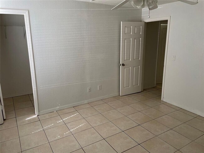 Building Photo - 4732 Walden Cir