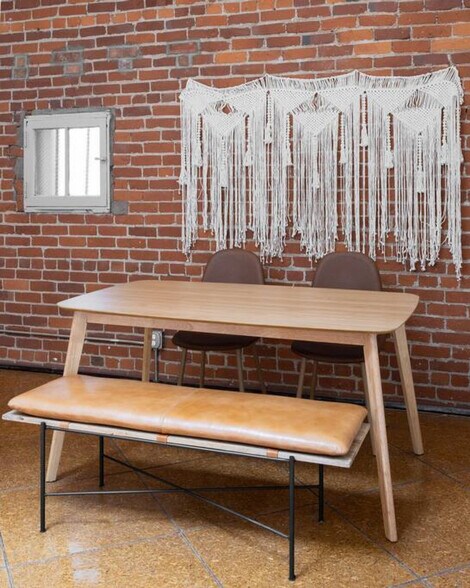 Building Photo - 120 E 13th St