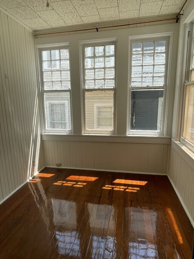 Building Photo - 7810 St Charles Ave