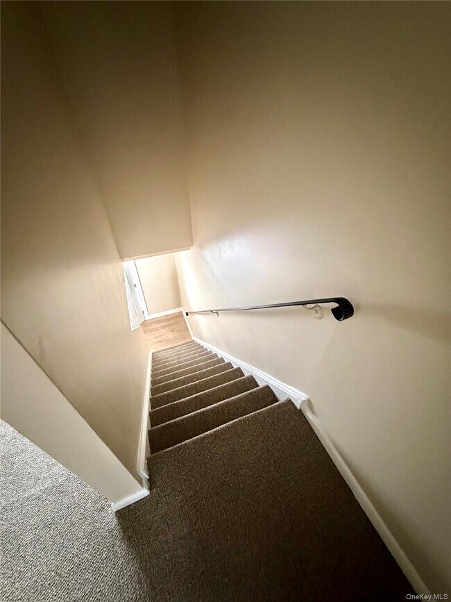 Building Photo - 11 Kathleen Ct