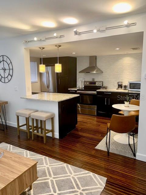 Building Photo - 125 5th Ave NE