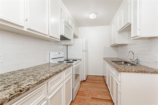 Building Photo - 4931 Junius St