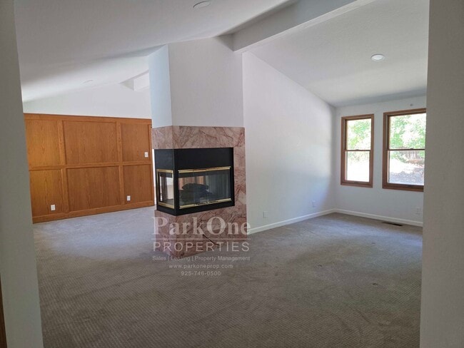 Building Photo - Single Level Alamo Rental near Roundhill G...