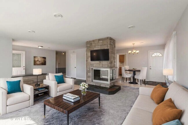 Building Photo - 942 Raleigh Rd