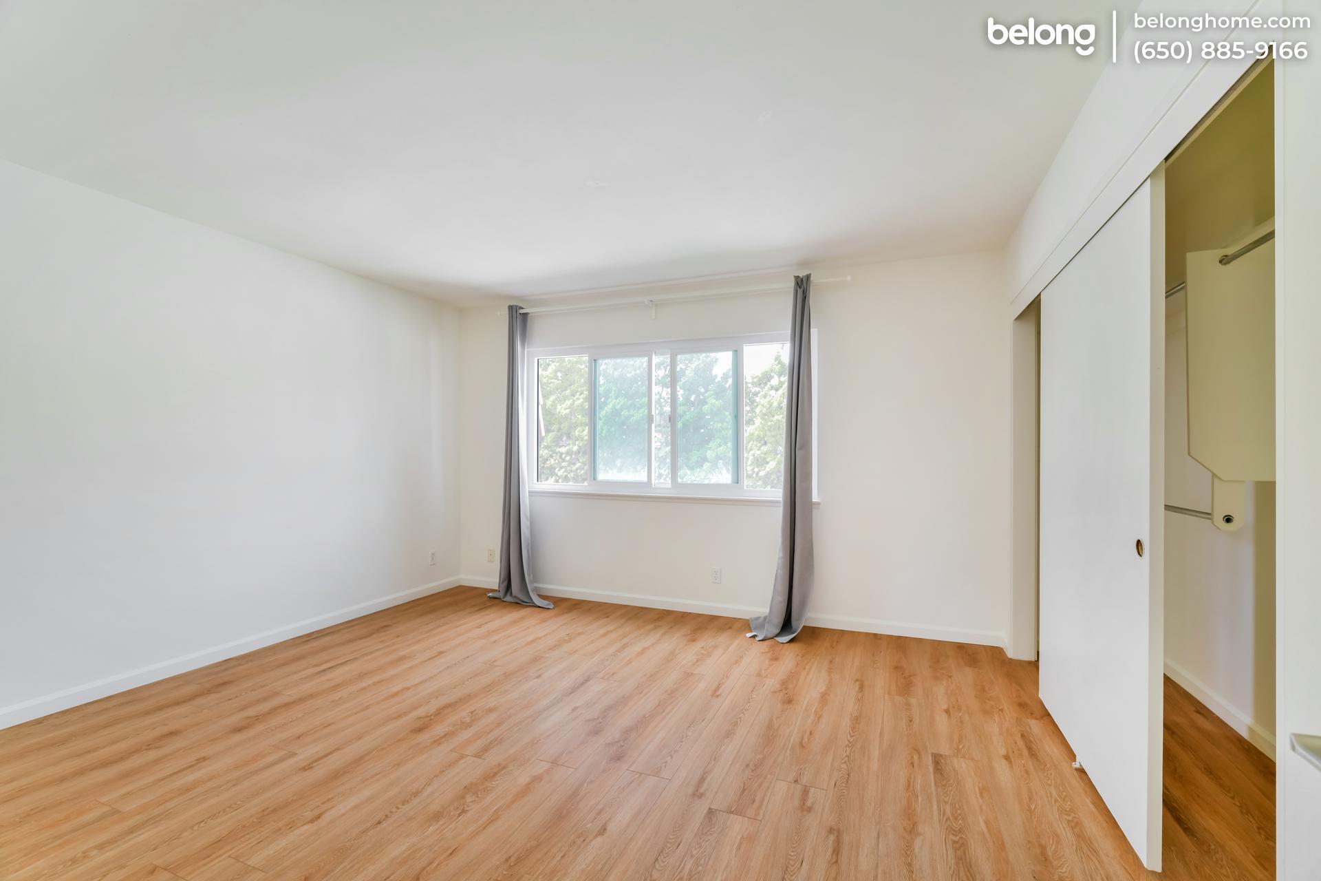 Building Photo - 27907 Ridgecove Ct N