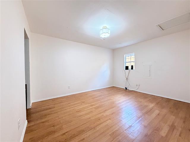 Building Photo - 407 Ivy Way