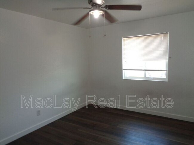 Building Photo - 2918 E Roeser Rd