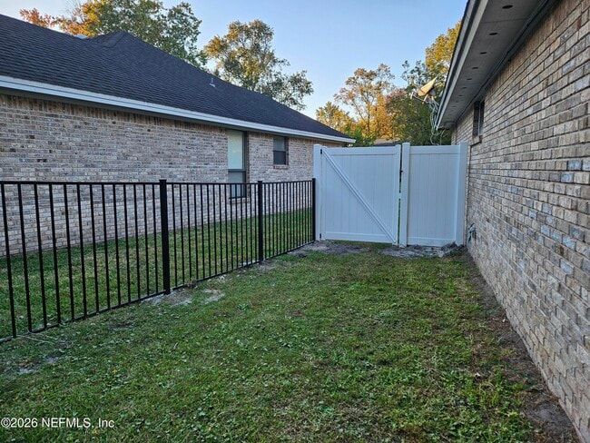Building Photo - 7440 Secret Woods Trail