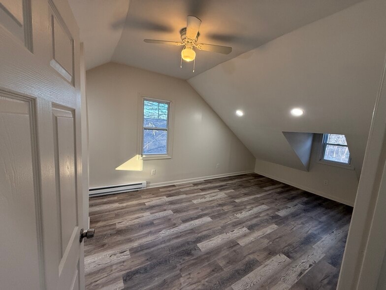 Building Photo - 4623 Grace Pl