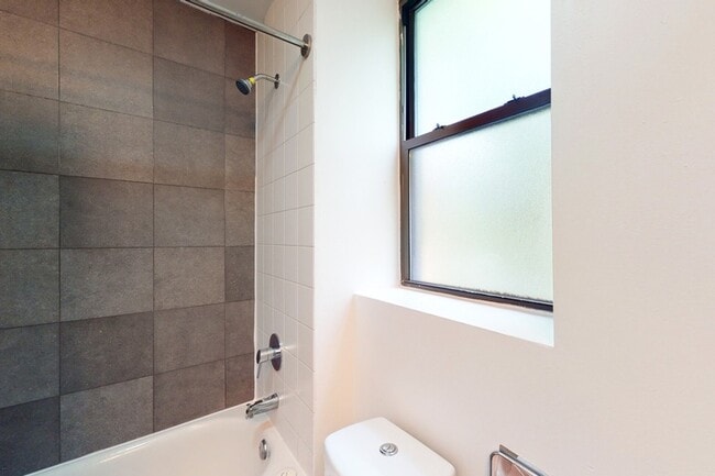 Floorplan - 5234-5244 S. Ingleside Avenue
