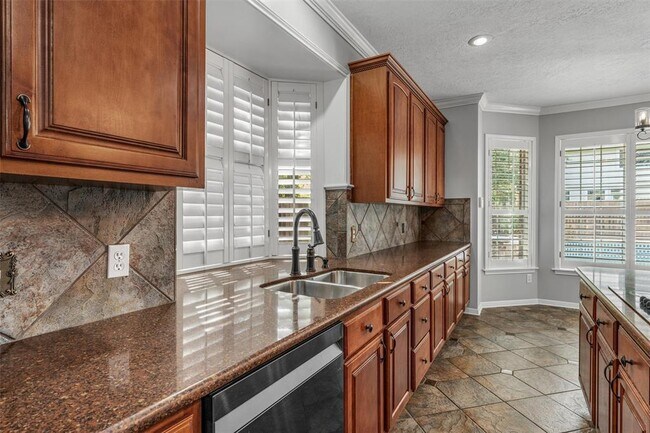Building Photo - 10204 Prism Dr