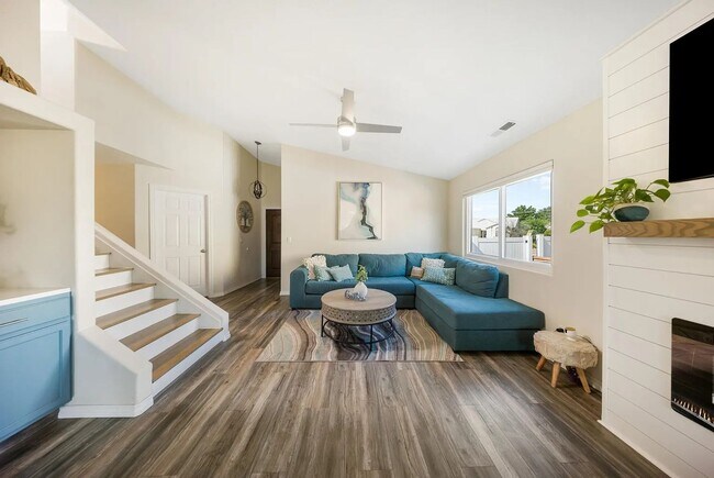 Building Photo - Spacious 6 Bedroom Home in La Verkin!
