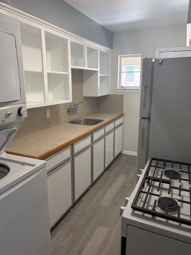 Building Photo - 2414 Richton St