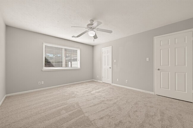 Building Photo - 1918 Shadow Forest Dr