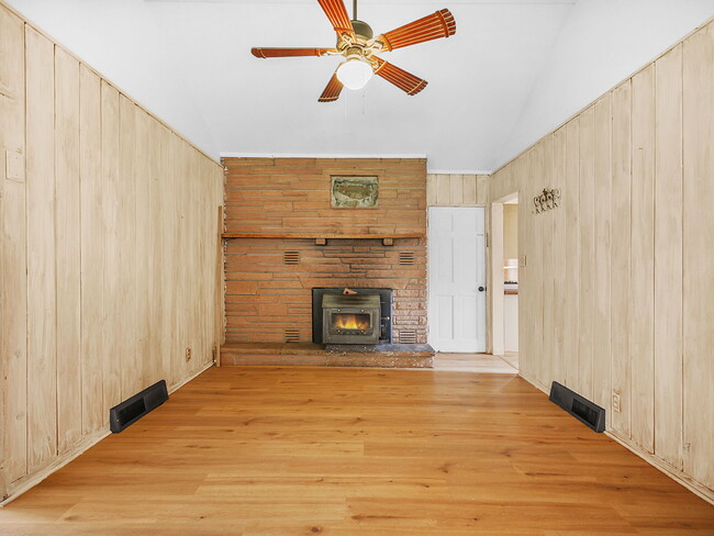 Building Photo - 3383 Ave F