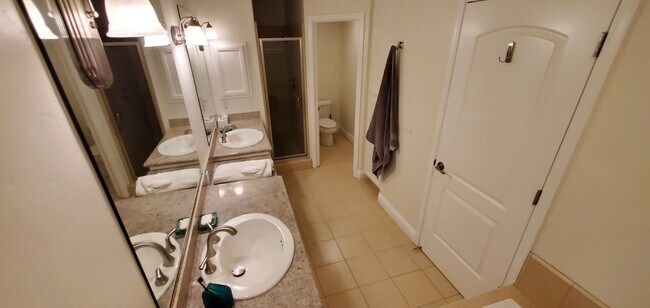 Building Photo - Charming Luxury Home near Downtown & Shopping