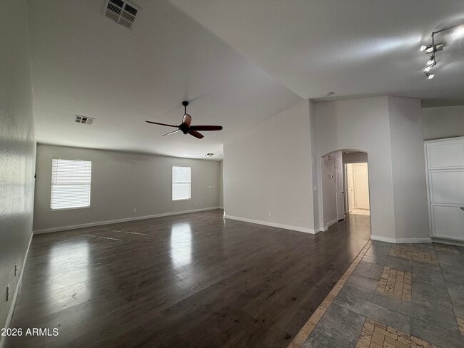 Building Photo - 6723 W Beverly Rd