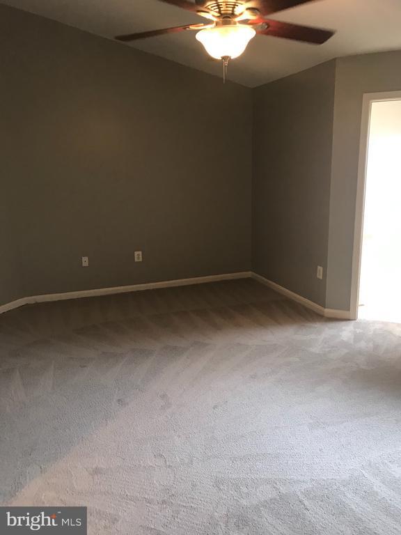 Building Photo - 4662 Deerwatch Dr