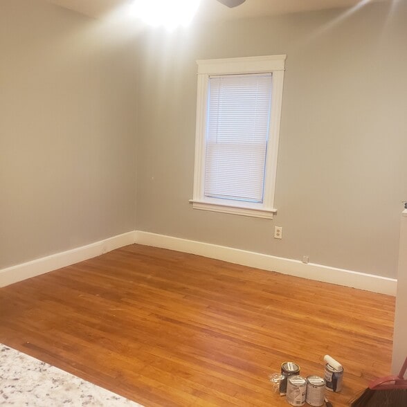 Building Photo - 18 Warwick St